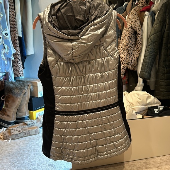 Silver vest - Picture 4 of 4